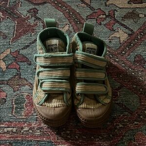 Stylish Novesta Kids Sneakers in Green and Tan
